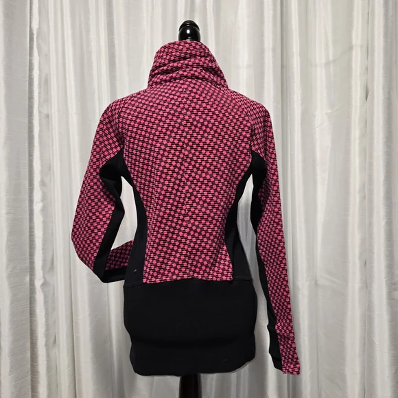 Lululemon Radiant Jacket in the colorway Deep Dive Berry Rumble Black / Black - Picture 5 of 6
